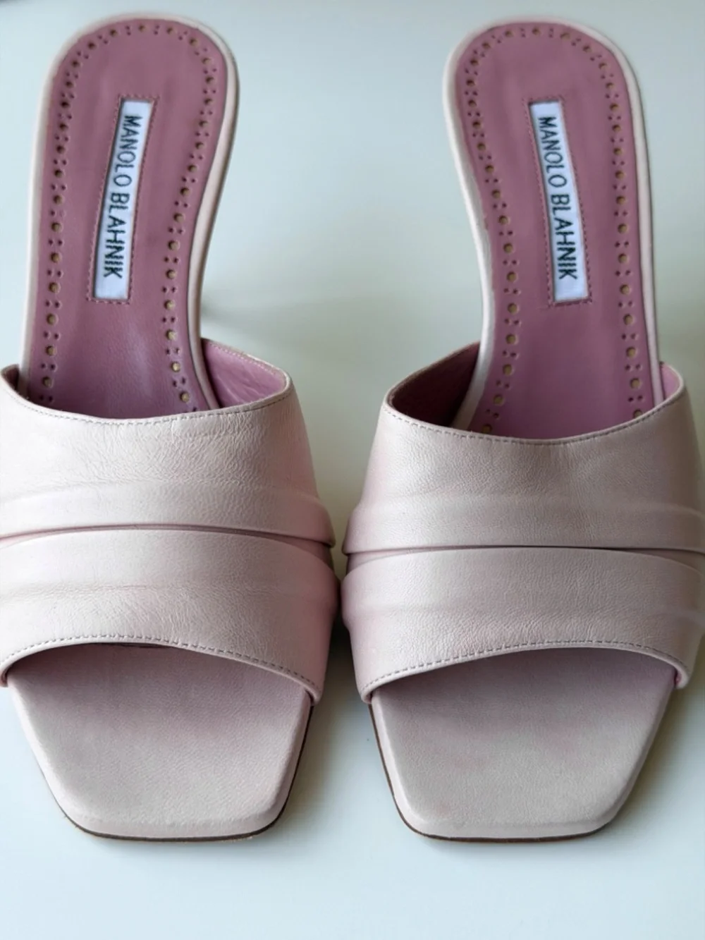 Vintage Manolo Blahnik dusty pink leather mules, IT 36